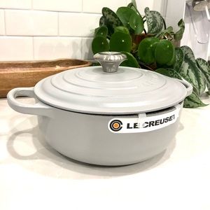 Le Creuset signature enamel cast iron pot, 3 1/2 qts
